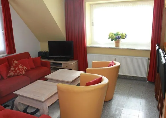 Ferienwohnung Mit 2 Schlafzimmer Und 1 Schlafsofa